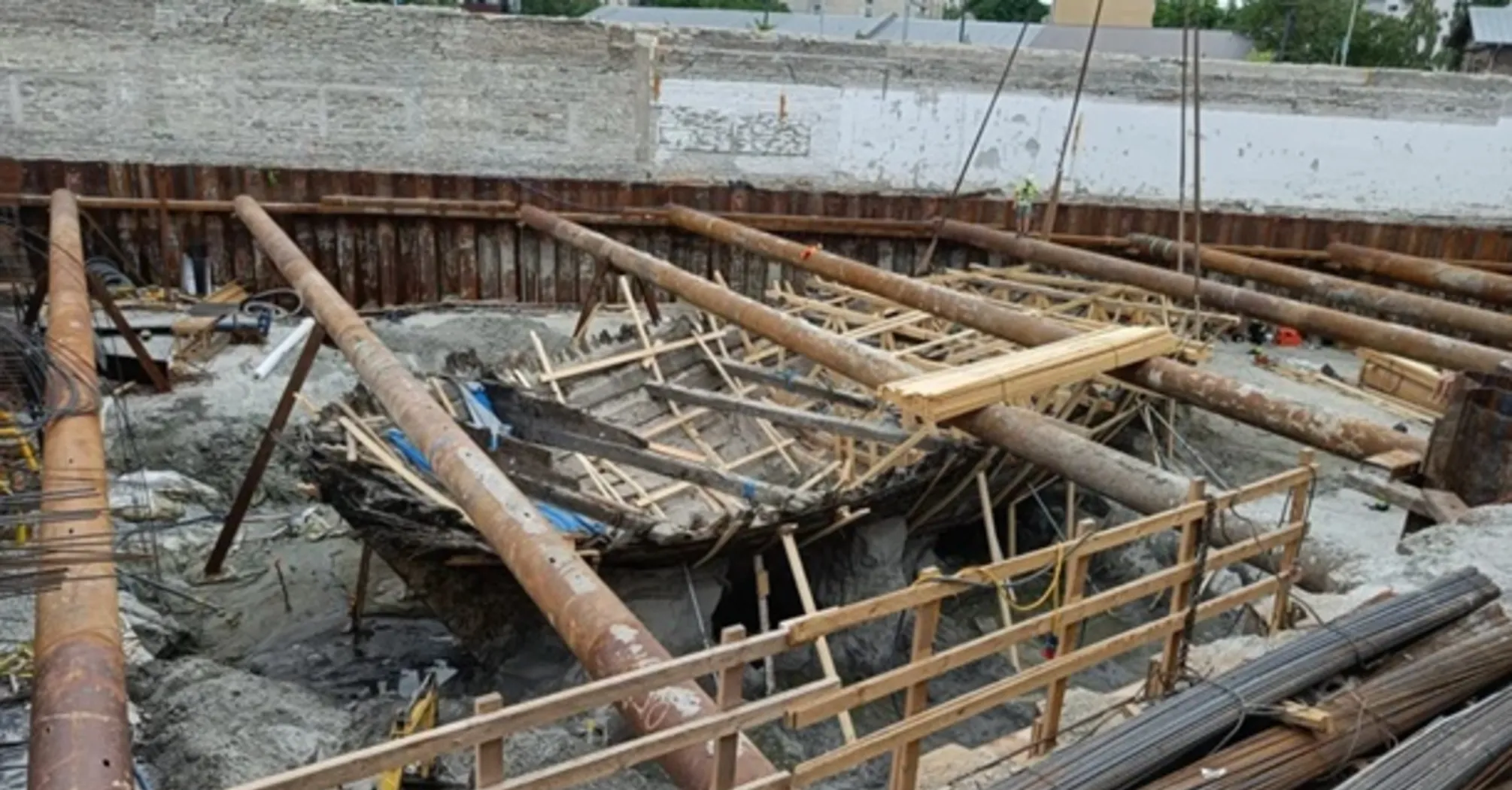 Знайдено корабель Середньовіччя: сенсаційне відкриття в Естонії 2 У центрі Талліна під землею знайшли корабель 14 століття (фото)