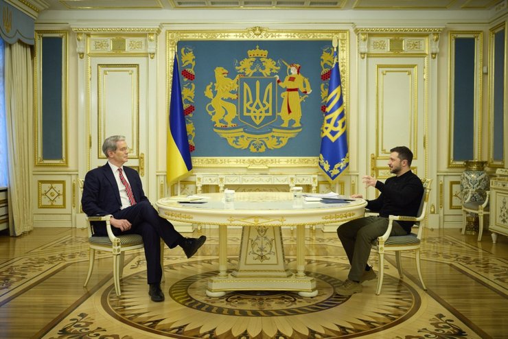 Бессент радив Трампу не пускати Зеленського до Білого дому, називаючи його "Містером Біном під кайфом" 4 Бессент радив Трампу не пускати Зеленського до Білого дому, називаючи його "Містером Біном під кайфом" 4