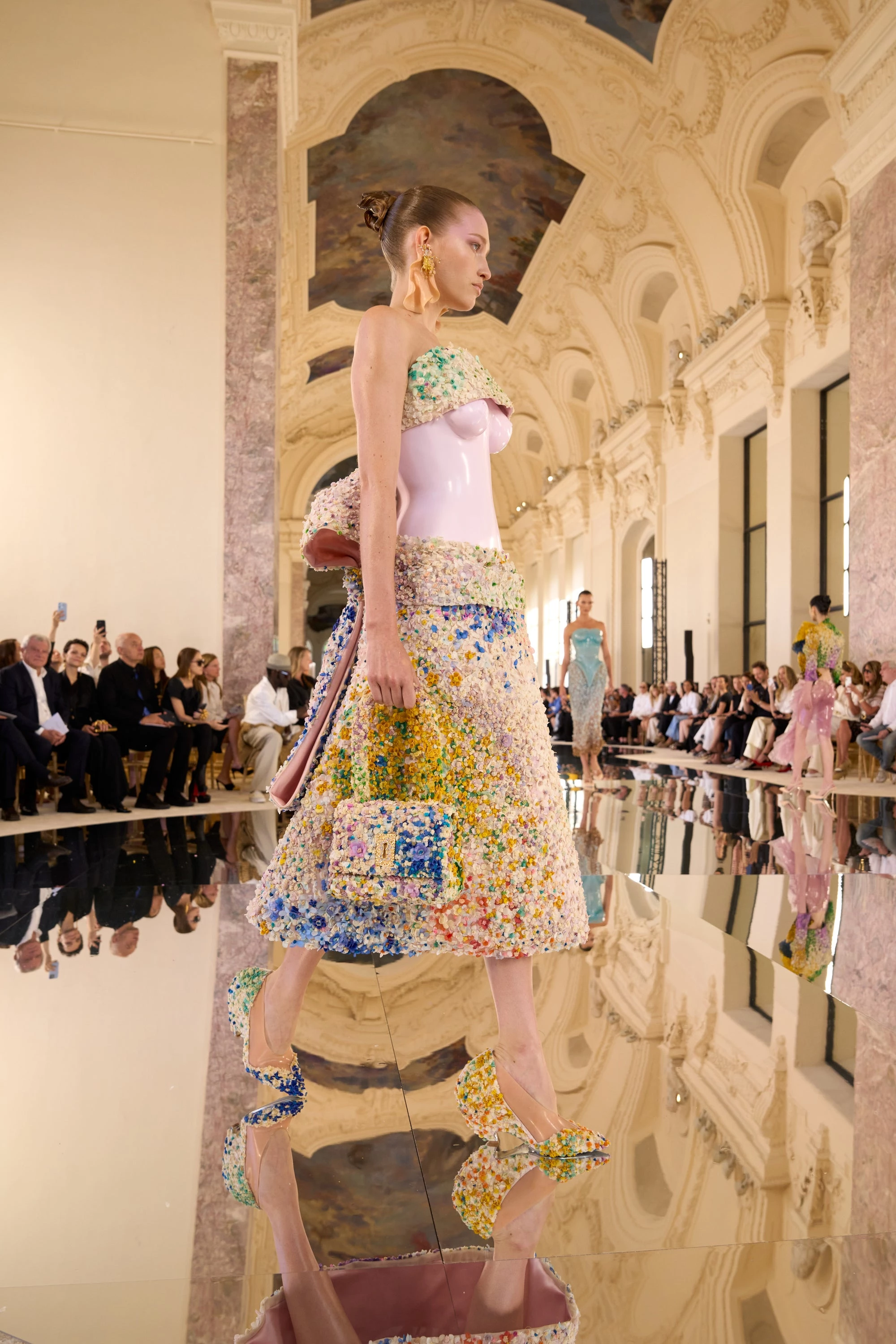 Schiaparelli: Колекція, що переосмислює моду як мистецтво14