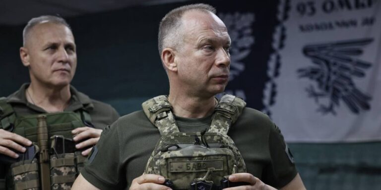 Новий головком ЗСУ: Чмут розкриває ключових кандидатів на посаду 17 Новий головком ЗСУ: Чмут розкриває ключових кандидатів на посаду 17
