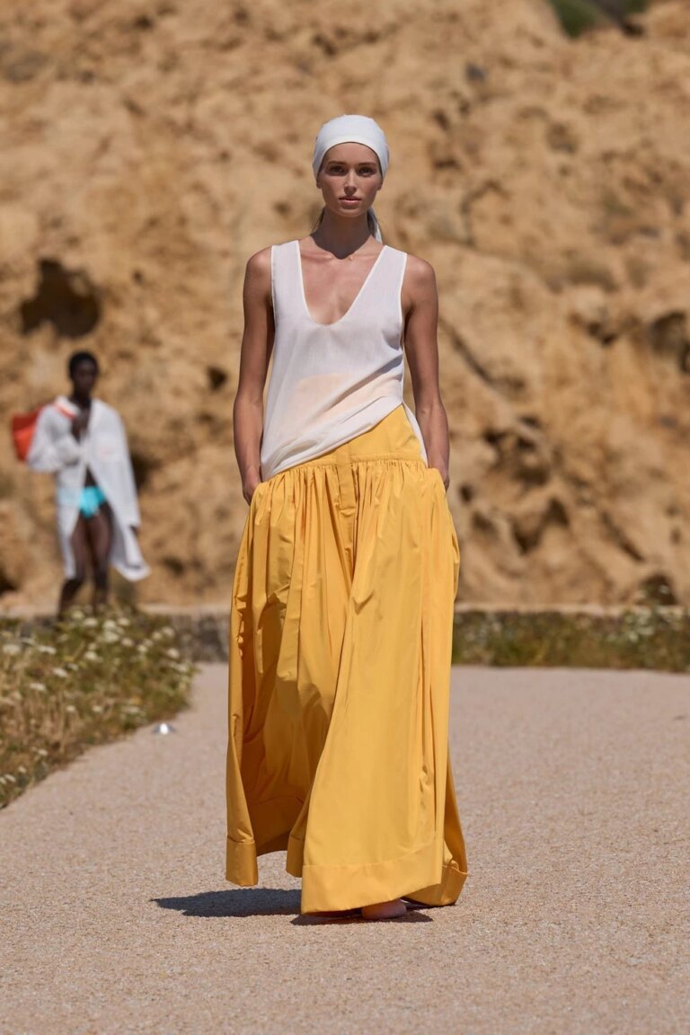 Jacquemus запалює літо 2027: нова колекція, що кличе у відпустку 37 Jacquemus запалює літо 2027: нова колекція, що кличе у відпустку 7