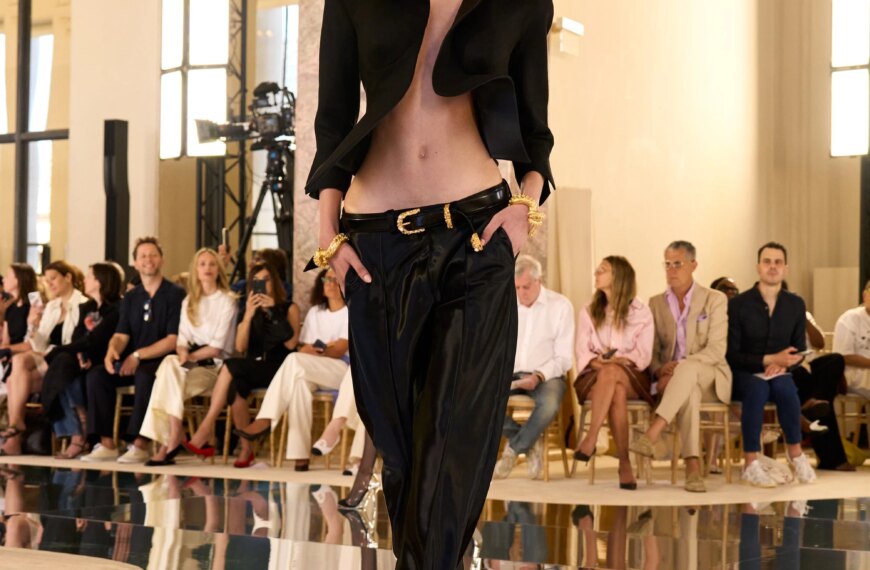 Головна 145 Schiaparelli: Колекція, що переосмислює моду як мистецтво