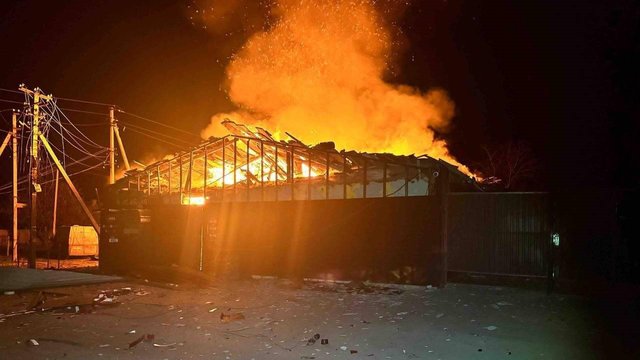 Співзасновник "Нової пошти" виступає за податкові пільги для відшкодування збитків бізнесу, спричинених російськими обстрілами. 2
