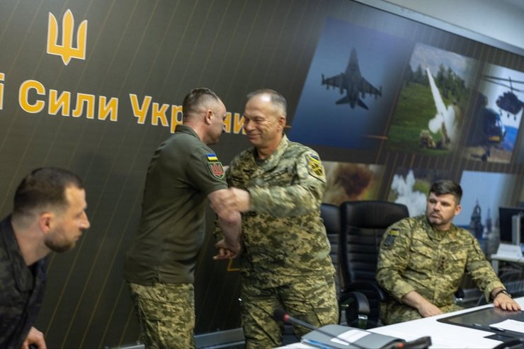 Драпатий перебрав командування ЗСУ: Сирський озвучив побажання 5 Драпатий перебрав командування ЗСУ: Сирський озвучив побажання 5