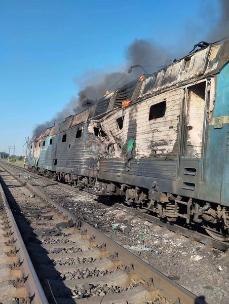 Росія атакувала потяг: Запоріжжя під ударом, кадри воєнних злочинів – дивіться відео 6