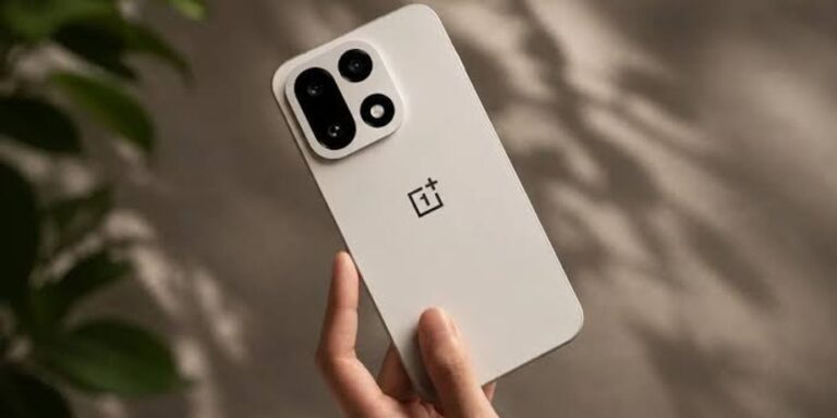 OnePlus 15 перевершив Samsung Galaxy S26: за що отримав схвальні відгуки від експертів 7 OnePlus 15 перевершив Samsung Galaxy S26: за що отримав схвальні відгуки від експертів 7