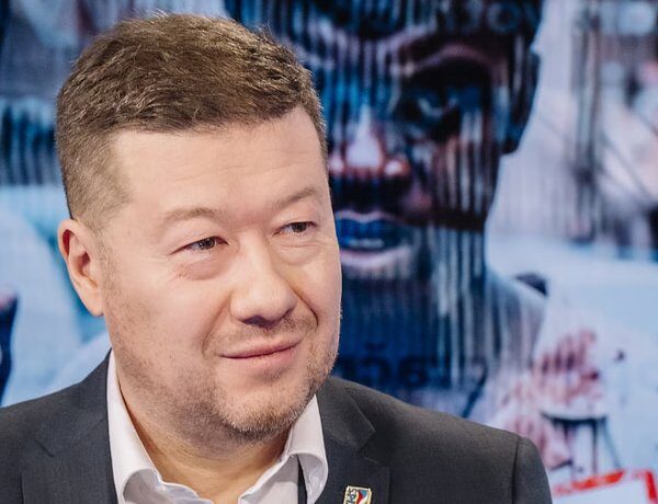 Головна 75 Чеські парламентарі закликають Україну поступитися територіями: скандальна заява лунає з…