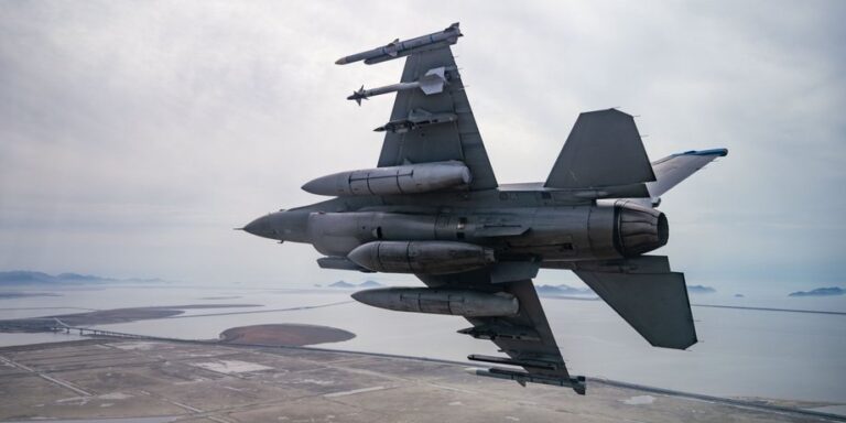 Український пілот катапультувався з F-16: деталі інциденту 9 Український пілот катапультувався з F-16: деталі інциденту 9