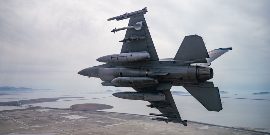 Український пілот катапультувався з F-16: деталі інциденту 3 Український пілот катапультувався з F-16: деталі інциденту 3
