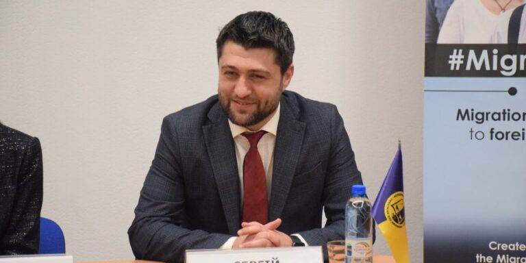 Екс-посол на Кіпрі: МЗС України причетне до корупційних схем — розкриваємо деталі 15 Екс-посол на Кіпрі: МЗС України причетне до корупційних схем — розкриваємо деталі 15
