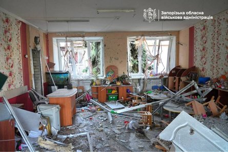 Запоріжжя під ударом: РФ скинула КАБи, є поранені цивільні 12 Запоріжжя під ударом: РФ скинула КАБи, є поранені цивільні 12