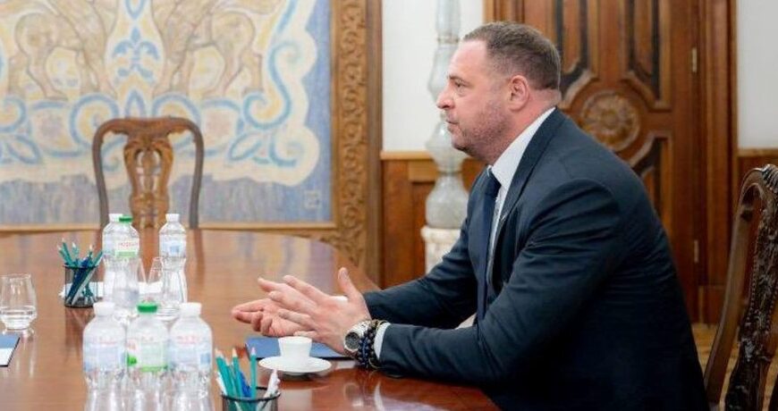 Головна 77 Єрмак пропонував Зеленському кадрові зміни: Федорова могли звільнити, — джерела