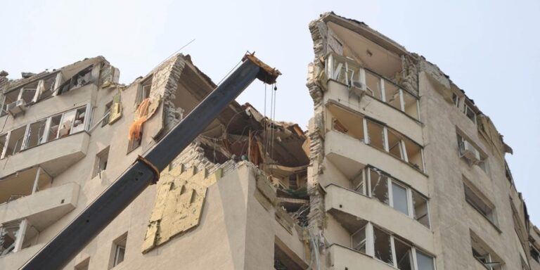 Розбір завалів на Дарниці: стали відомі наслідки ракетного удару 2 липня 25