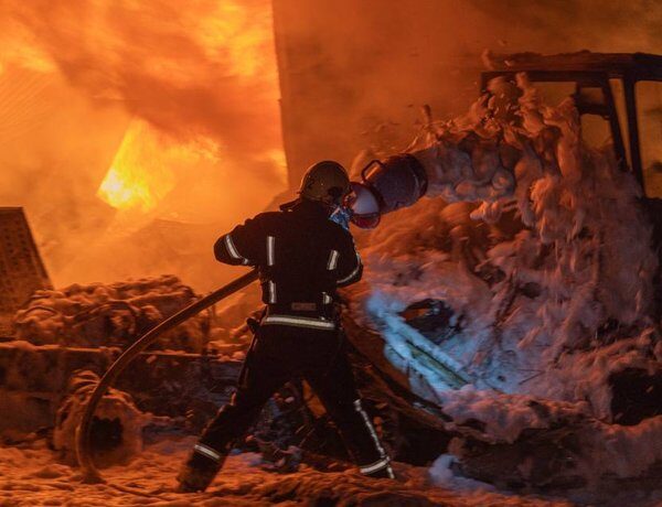 Нова пошта під обстрілом: загинули водії внаслідок атаки на Суми