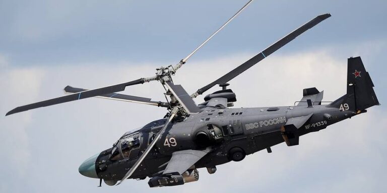 Українські захисники знищили російський гелікоптер Ка-52: екіпаж, ймовірно, загинув 6