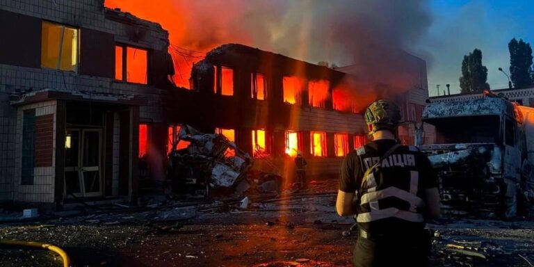 Київ під балістичним ударом: наслідки російської атаки від Фокусу 7 Київ під балістичним ударом: наслідки російської атаки від Фокусу 7