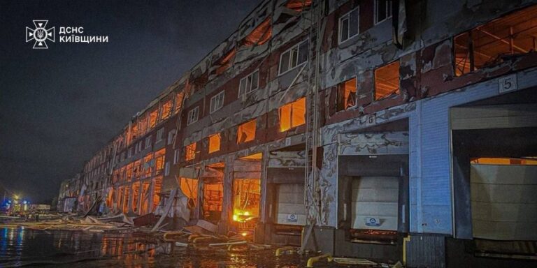 19 липня: Ворожий удар знищив склад Amtel 16 19 липня: Ворожий удар знищив склад Amtel 16