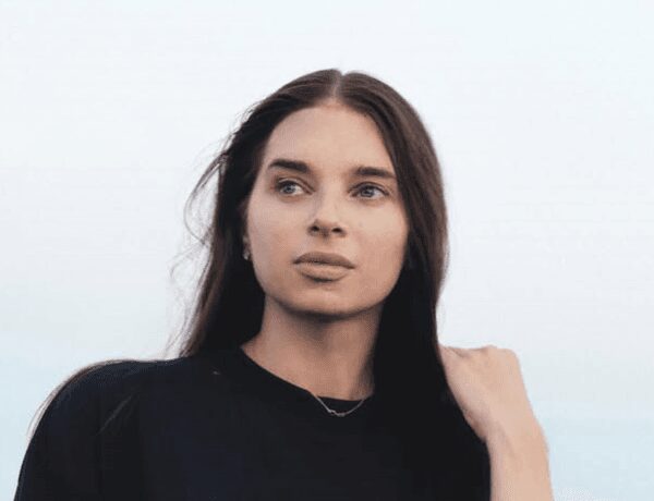 Головна 89 Катерина Усик висловила підтримку ексміністру та учасникам протесту на тлі…