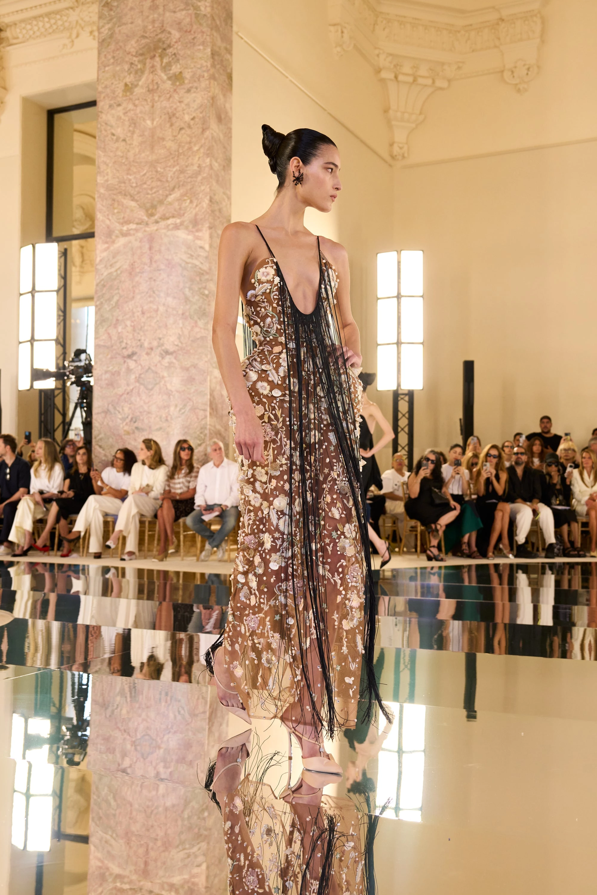 Schiaparelli: Колекція, що переосмислює моду як мистецтво6