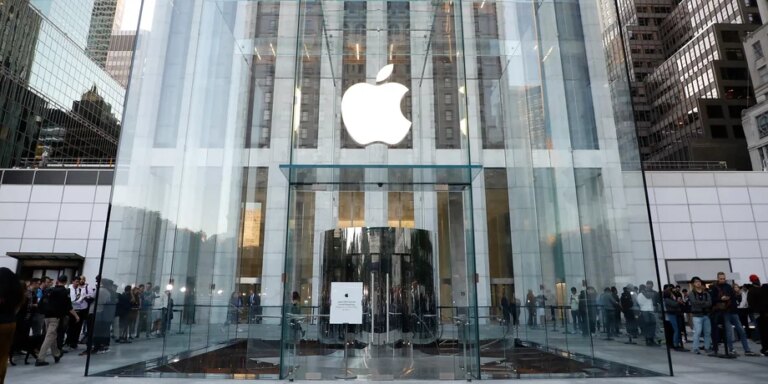 Apple знову очолила рейтинг: дізнайтеся актуальну вартість найдорожчої компанії світу 6 Apple знову очолила рейтинг: дізнайтеся актуальну вартість найдорожчої компанії світу 6