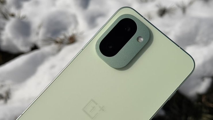 Samsung Galaxy проти OnePlus: хто виграв битву камер смартфонів (фоторепортаж) 6 Samsung Galaxy проти OnePlus: хто виграв битву камер смартфонів (фоторепортаж) 6