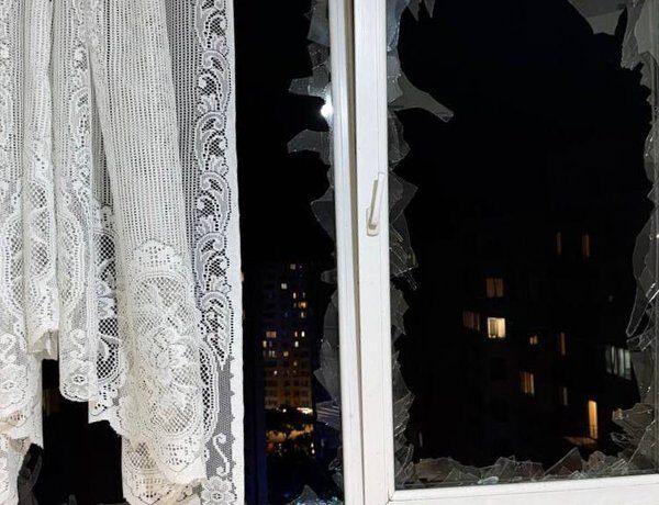 Головна 98 Одеса під ударом: влучання в житловий комплекс та гіпермаркет –…