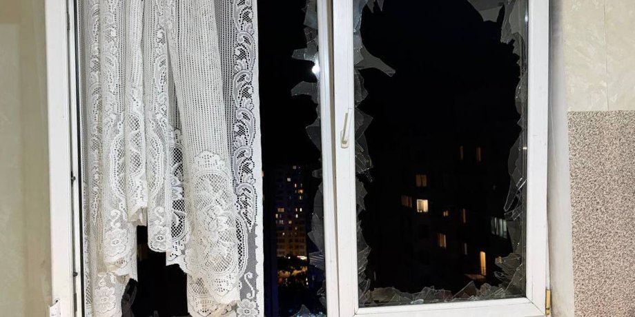 Одеса під ударом: влучання в житловий комплекс та гіпермаркет – фото наслідків 4 Одеса під ударом: влучання в житловий комплекс та гіпермаркет – фото наслідків 4