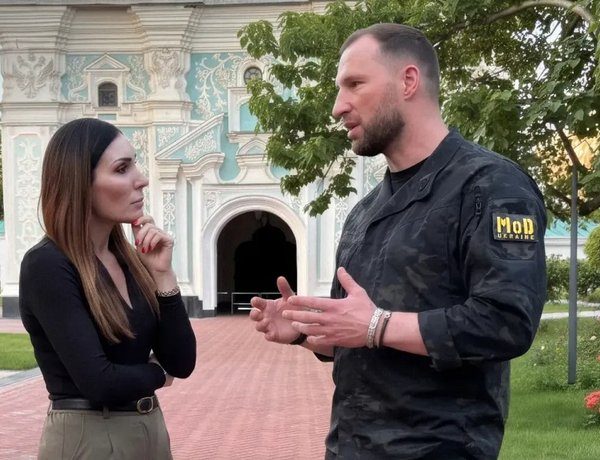 Євгеній Хмара назвав рік, коли прагне завершити війну заради майбутнього синів