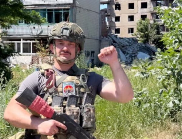 Головна 121 Скандальний політик з Німеччини відвідав окупований Донецьк: що це означає?