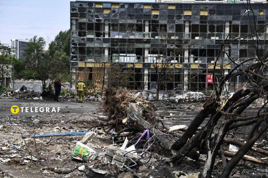 Наслідки нічної атаки РФ: Київ та Вишневе під ударом — фоторепортаж 22 Наслідки нічної атаки РФ: Київ та Вишневе під ударом — фоторепортаж 22