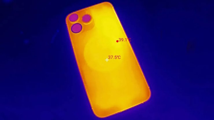 Як захистити смартфон від літньої спеки: 5 дієвих способів уникнути перегріву 5 Як захистити смартфон від літньої спеки: 5 дієвих способів уникнути перегріву 5