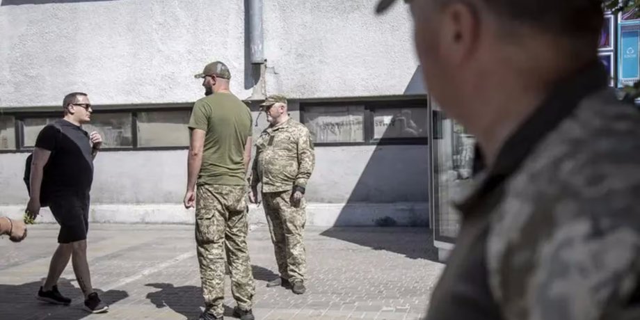 Нардеп розкрив шокуючу правду: військкомати платять за кожного затриманого 2 Нардеп розкрив шокуючу правду: військкомати платять за кожного затриманого 2