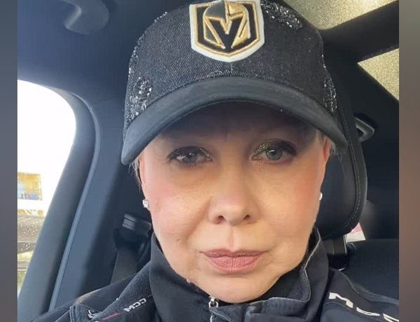 Оксана Баюл приголомшена: невідомі пошкодили її авто, чемпіонка показала наслідки нападу