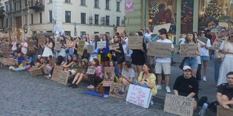 Протести через відставку Федорова: як триває четверта доба невдоволення 23 Протести через відставку Федорова: як триває четверта доба невдоволення 23
