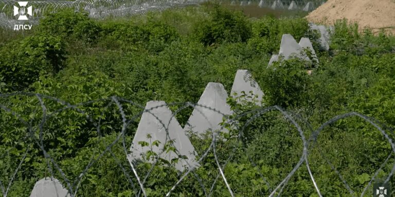 Ухиляйтеся від білоруських атак: ДПСУ оприлюднила важливе відео 17 Ухиляйтеся від білоруських атак: ДПСУ оприлюднила важливе відео 17