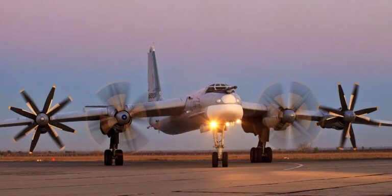 СБУ уразила Ту-95МС: супутниковий знімок підтверджує пошкодження стратегічного бомбардувальника 1