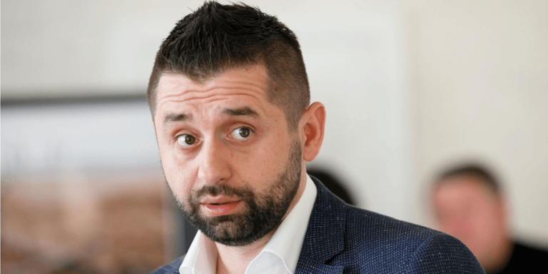 Арахамія міг придбати «Труху» за $15–25 млн через криптовалюту: Ткач розкрив деталі угоди 17 Арахамія міг придбати «Труху» за $15–25 млн через криптовалюту: Ткач розкрив деталі угоди 17