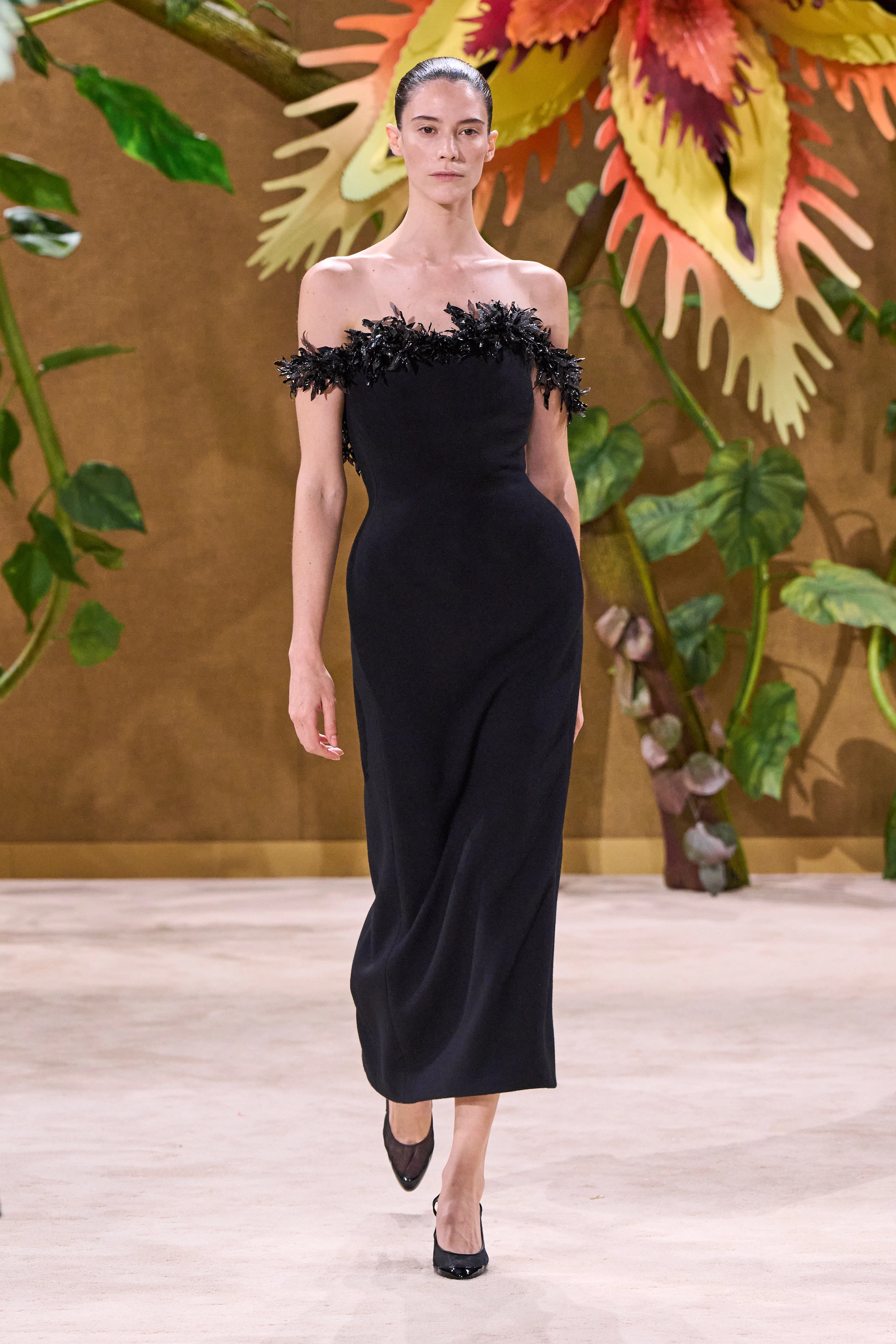 Chanel запрошує у казковий світ: ексклюзивна колекція Couture осінь-зима 2026/27 26 Chanel запрошує у казковий світ: ексклюзивна колекція Couture осінь-зима 2026/2713