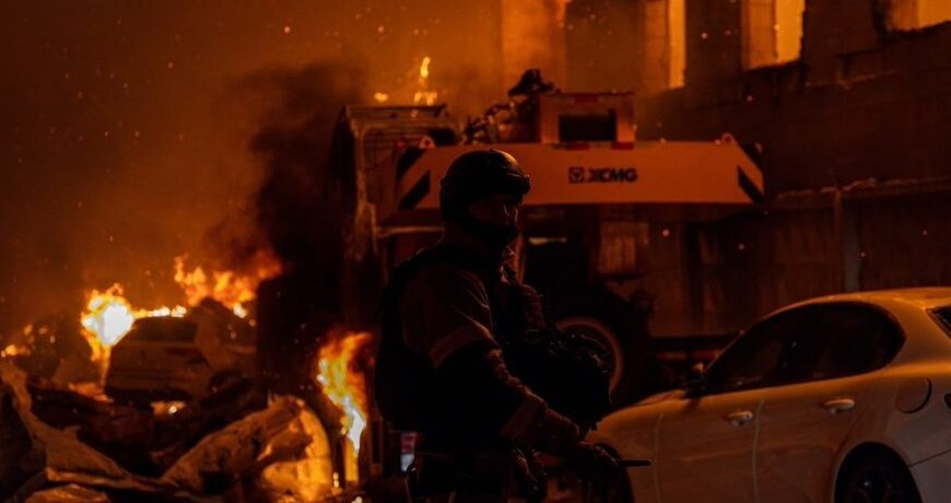 Головна 103 Київ палає: наслідки ворожої атаки у двох районах столиці — фоторепортаж
