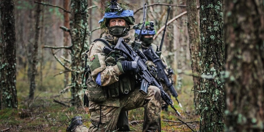 НАТО аналізує бойовий досвід України, поки вдома головнокомандувача критикують – експерт