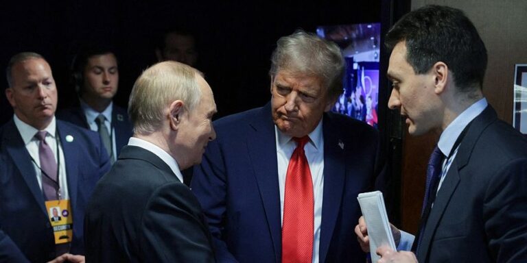 «Путін відчуває тиск»: Трамп заявив, що в Кремлі хочуть завершити війну 3 «Путін відчуває тиск»: Трамп заявив, що в Кремлі хочуть завершити війну 3