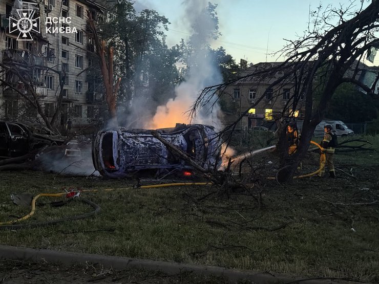 Наслідки атаки на Київ: ДСНС оновила дані про загиблих та постраждалих 9