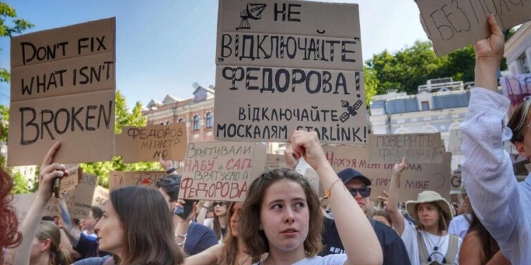 Звільнення Федорова: Михайлов заявляє про "репресії в армії", "Мадяр" та ОП реагують 25 Звільнення Федорова: Михайлов заявляє про "репресії в армії", "Мадяр" та ОП реагують 13