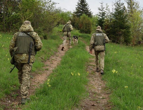 Україна посилює оборону: зведення нових фортифікацій на півночі триває семимильними кроками