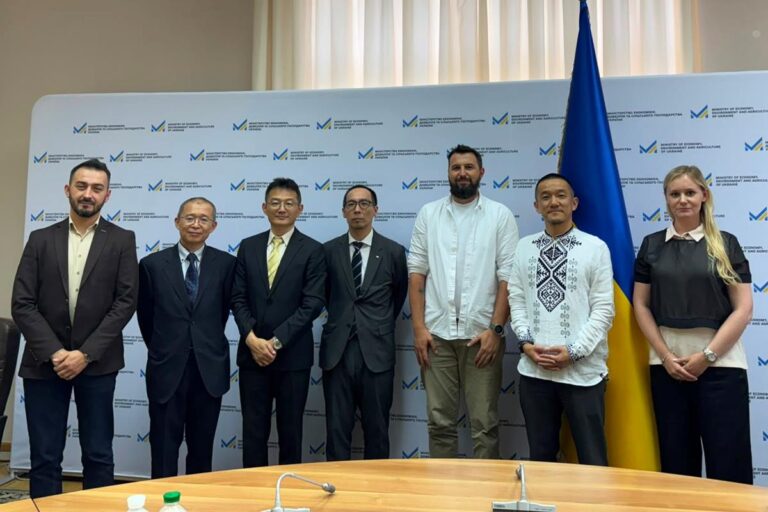 Україна та JICA започаткують мережу лабораторій для аналізу ґрунтів після очищення від вибухонебезпечних предметів та розпочнуть експериментальний проєкт у місті Ізюм. 3 Україна та JICA започаткують мережу лабораторій для аналізу ґрунтів після очищення від вибухонебезпечних предметів та розпочнуть експериментальний проєкт у місті Ізюм. 3