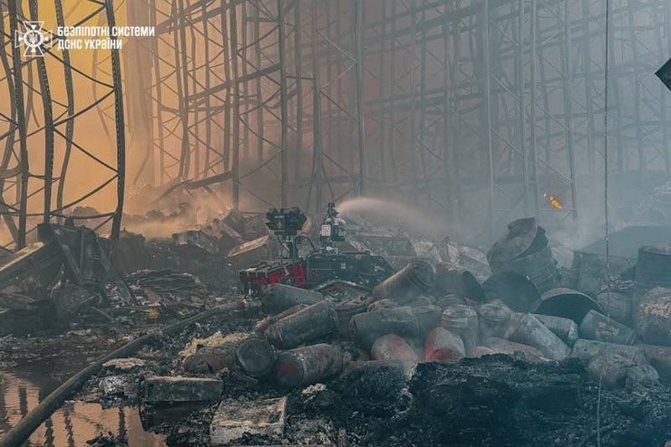 19 липня: Ворожий удар знищив склад Amtel 7 19 липня: Ворожий удар знищив склад Amtel 7