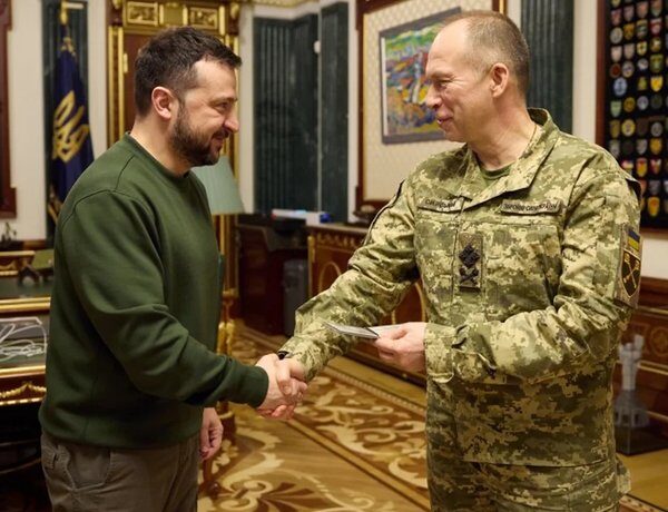 Головна 82 Зеленський обмірковує заміну Сирського на тлі чуток про відставку Федорова