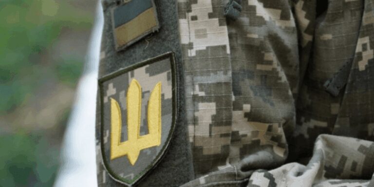 У Вінниці напад на ТЦК: поранено українського захисника 12 У Вінниці напад на ТЦК: поранено українського захисника 12
