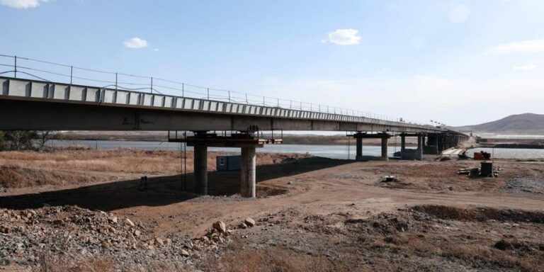 Росія та КНДР зводять новий міст: розслідування виявило потенційний військовий шлях 9 Росія та КНДР зводять новий міст: розслідування виявило потенційний військовий шлях 9