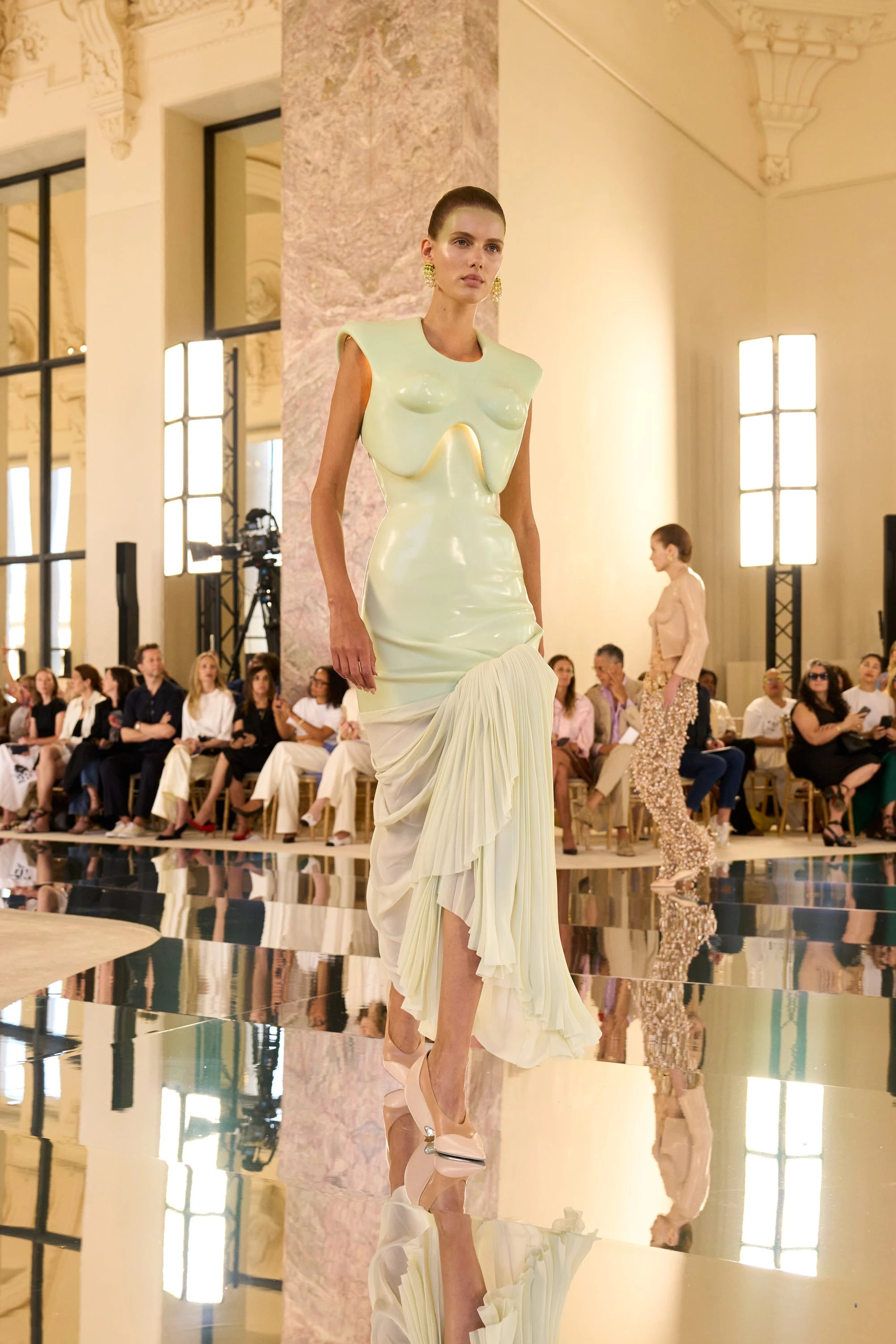 Schiaparelli: Колекція, що переосмислює моду як мистецтво11
